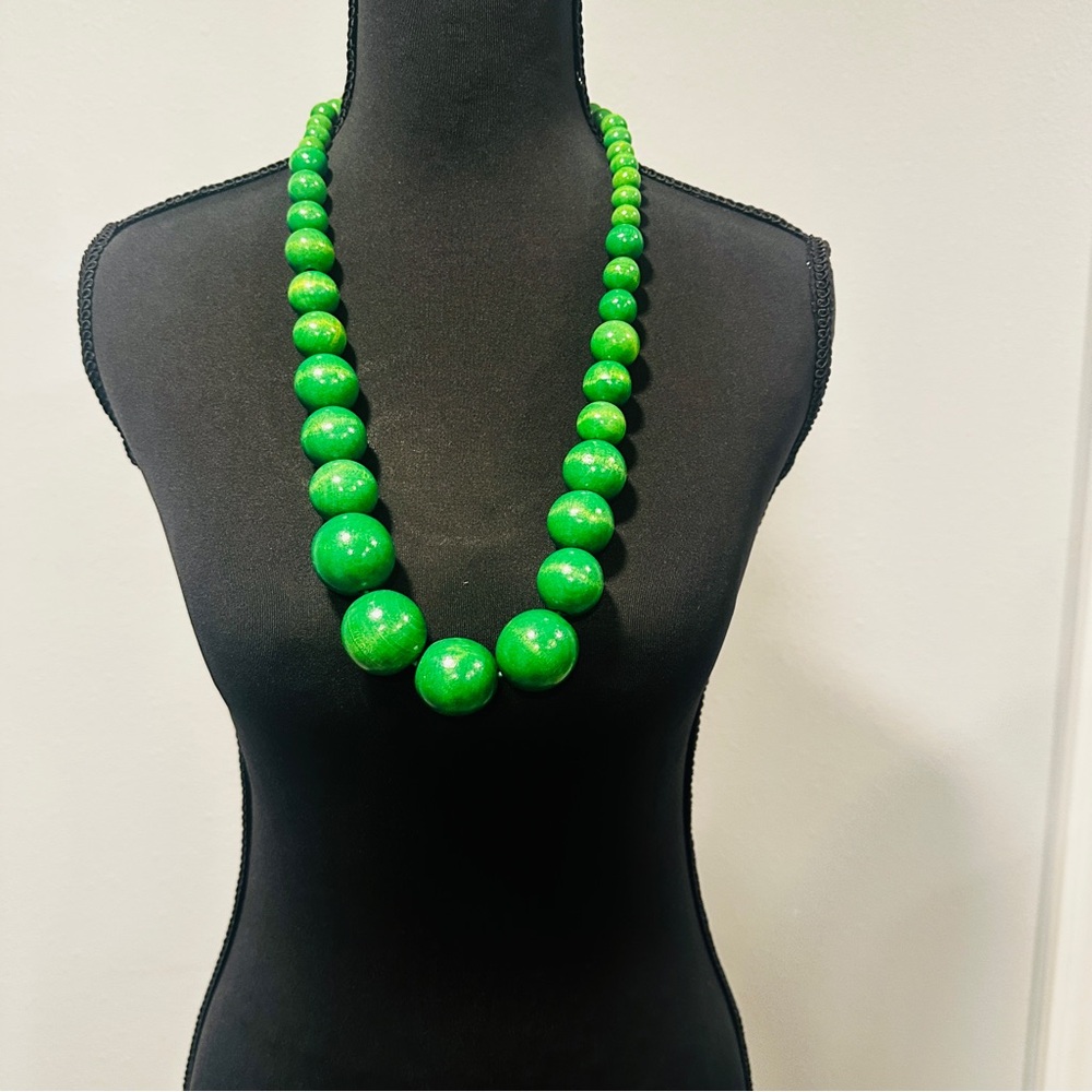 Bold Green Graduated Bead Necklace - Women Jewelry